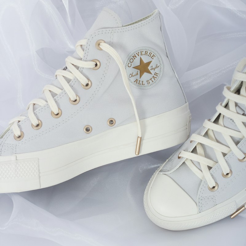 Daily beyaz sneaker — temsili katalog görseli