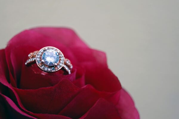 colored Solitaire Ring With Clear Gemstone